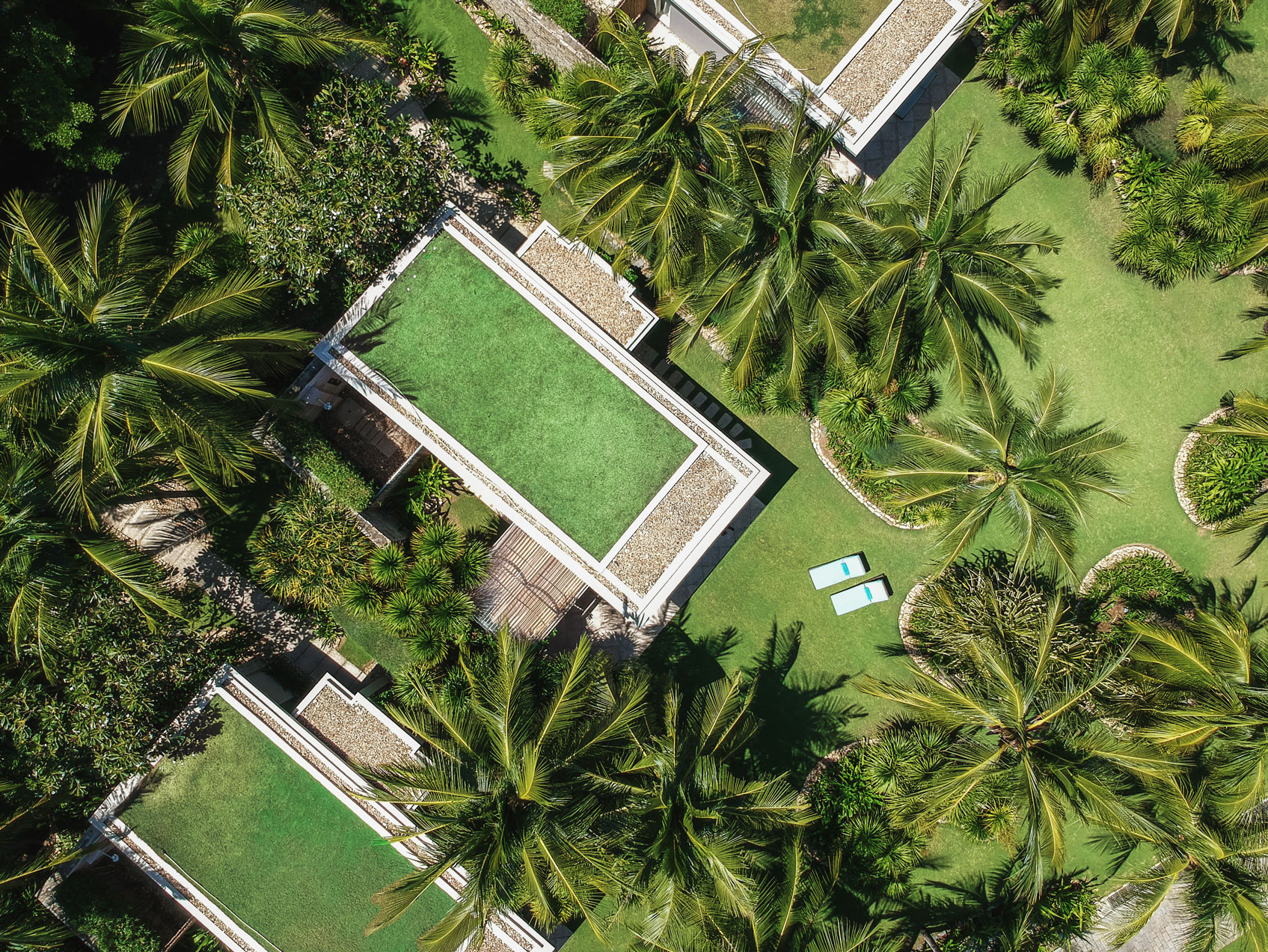 MNT_Garden-Villa_1 Gathered by the Sea