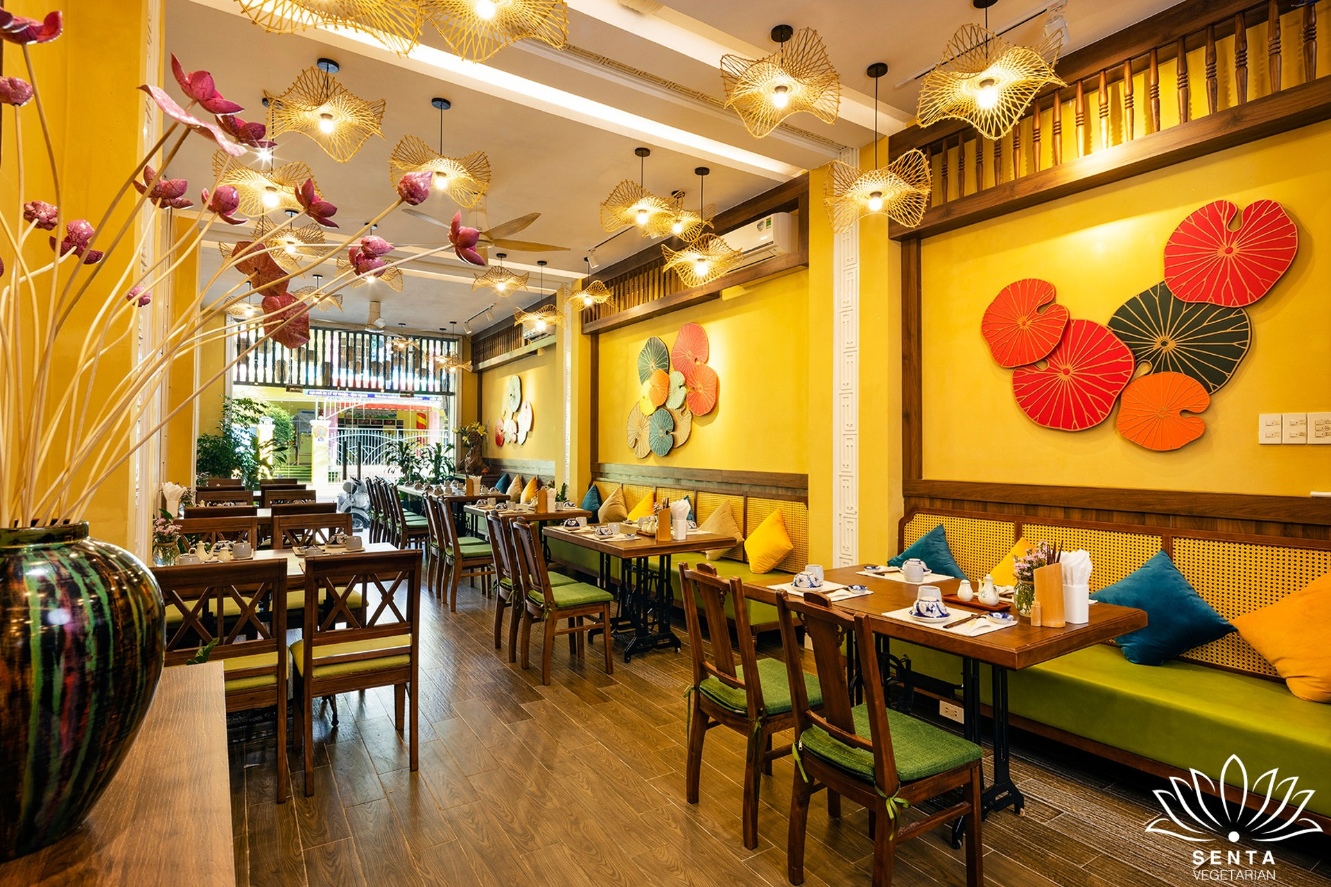 santa mobile A TASTE OF NHA TRANG